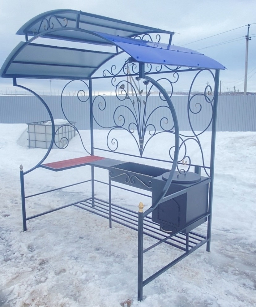 Besedka-s-zonoj-barbekyu